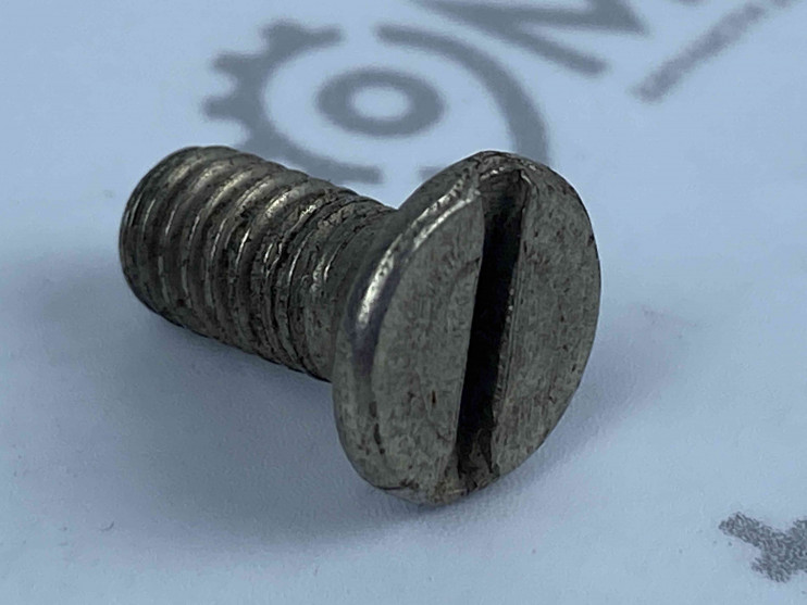 Винт Ветерок М6х14 крышки картера