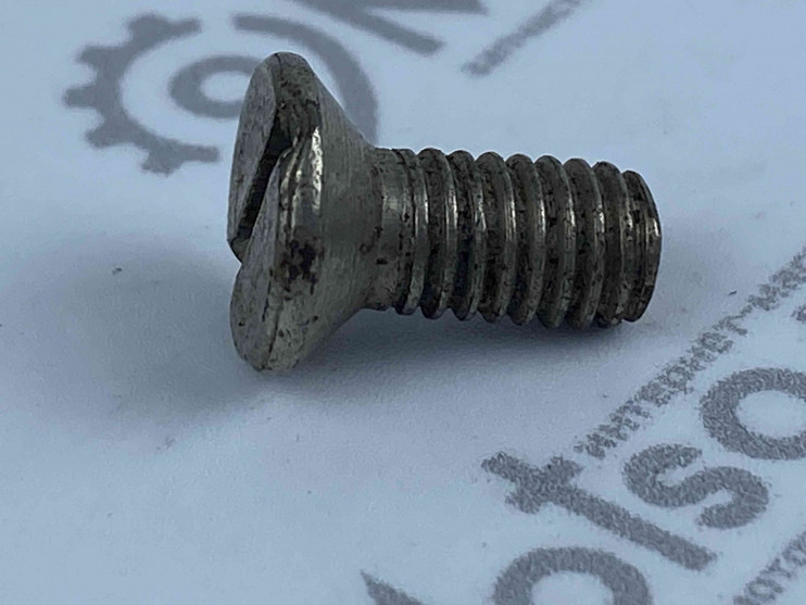 Винт Ветерок М6х14 крышки картера