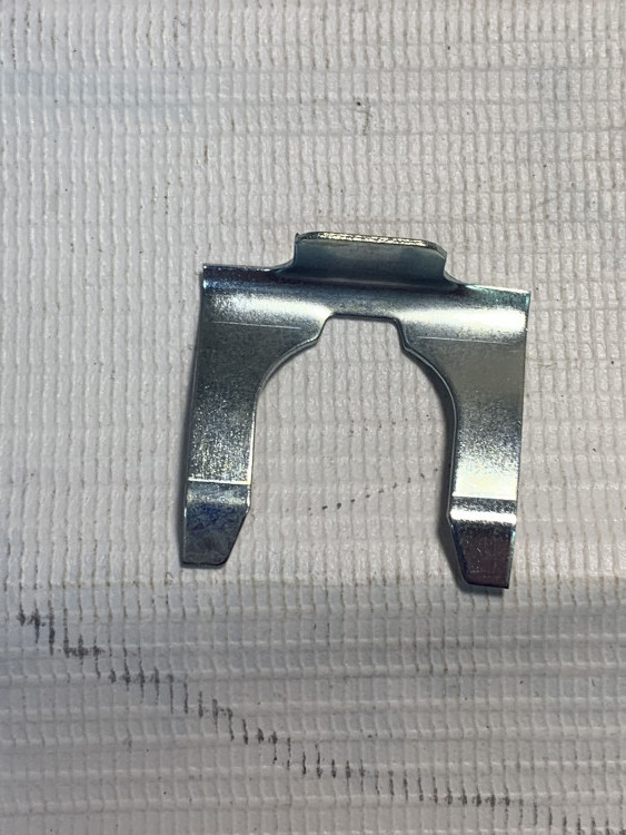 Скрепка замка бардачка 0.8 мм