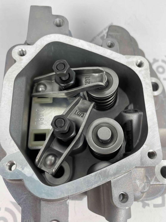 Головка цилиндра I в сборе левая 2V78F-2V78F-2A Lifan