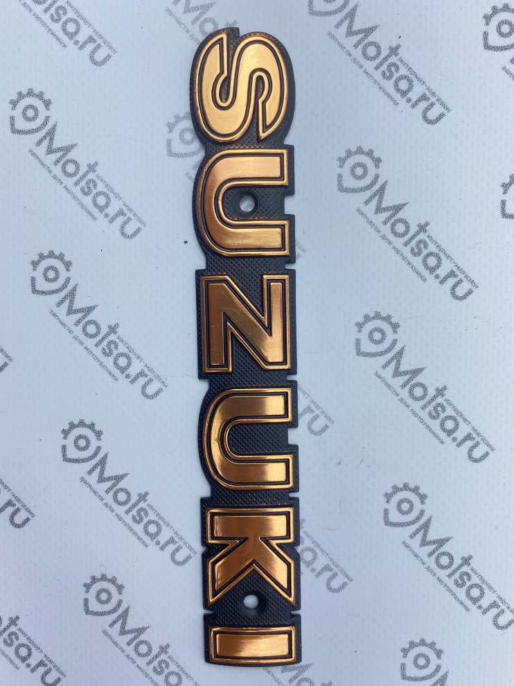 Наклейка объёмная SUZUKI 5х14