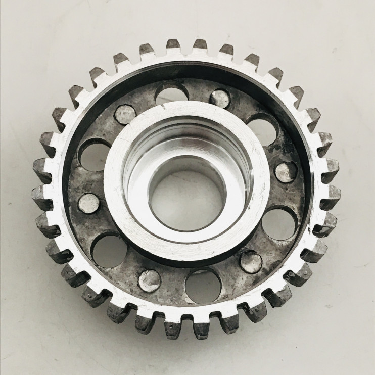 Шестерня заднего хода CHAMPION BC5602,6712,6612H,7712,7612H металлическая