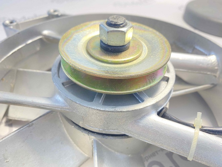 Вентилятор радиатора двигателя R195 с генератором