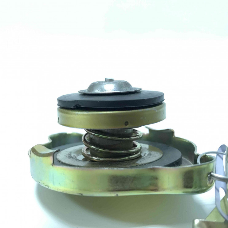 Крышка радиатора для двигателя R180