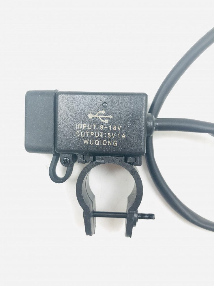 Разъём USB мотоцикла на руль
