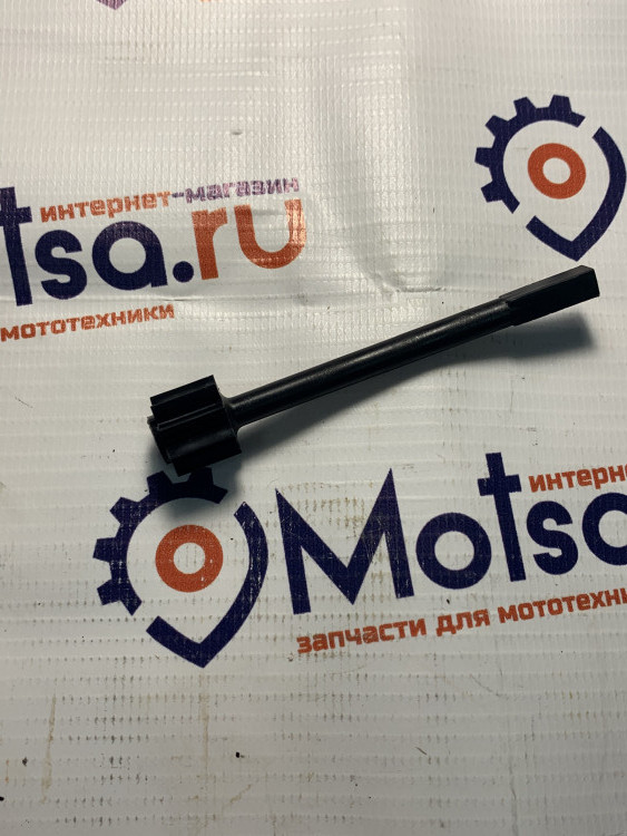 Вал шестерня снегоход Тайга масляного насоса С40800089