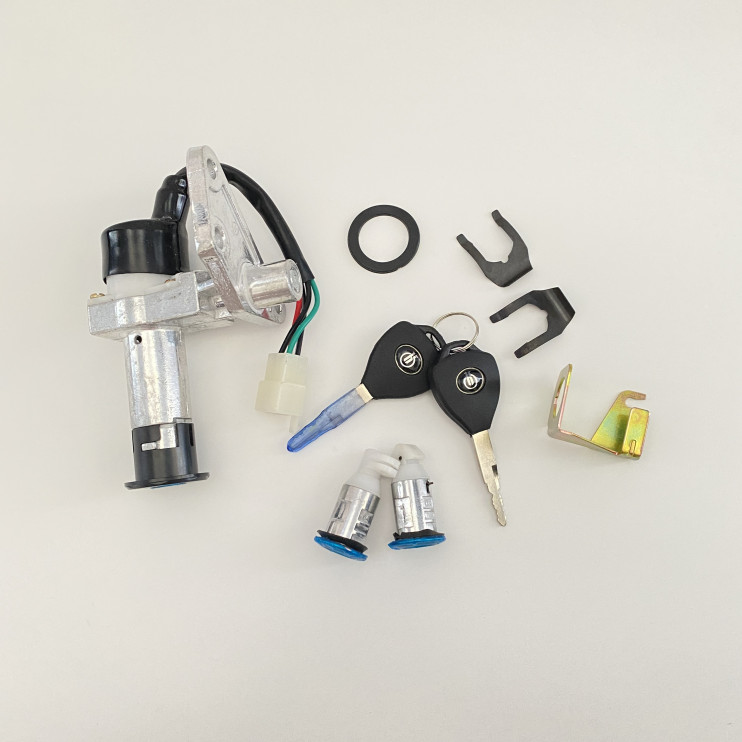 Замок зажигания FT50QT-10 (+замок бардачка+багажника)