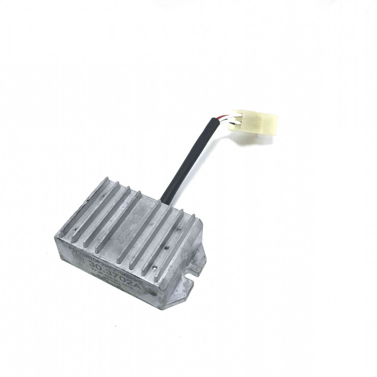 Регулятор нaпряжения Бурaн 30.3702А 350Вт