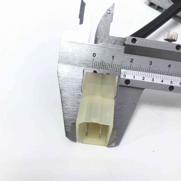 Регулятор нaпряжения Бурaн 30.3702А 350Вт