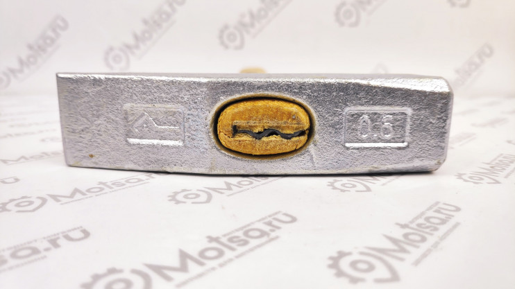 Молоток 600 гр. квадратный