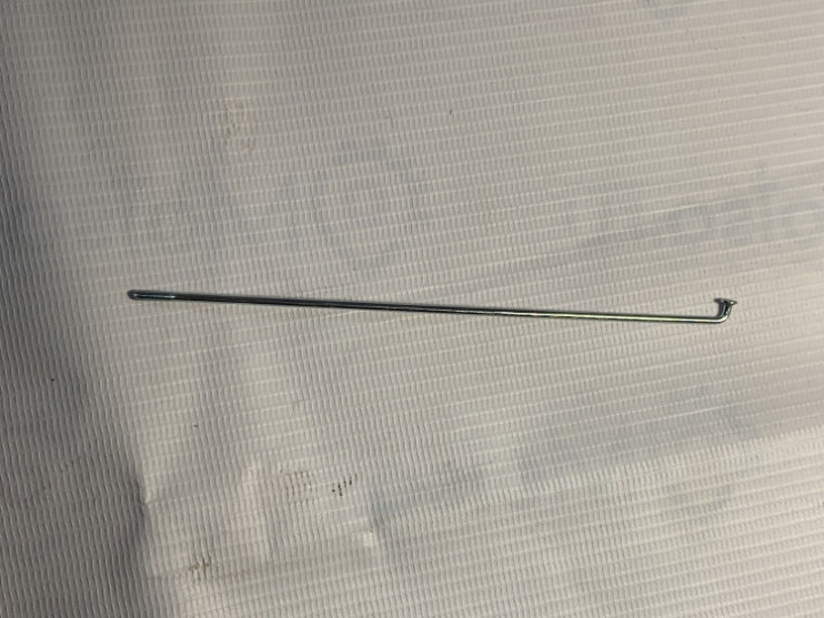 Спица вело 16 с нипелем 143 мм