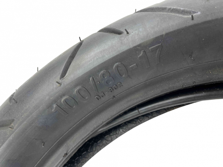 Покрышка 17 100/80 камерная передняя