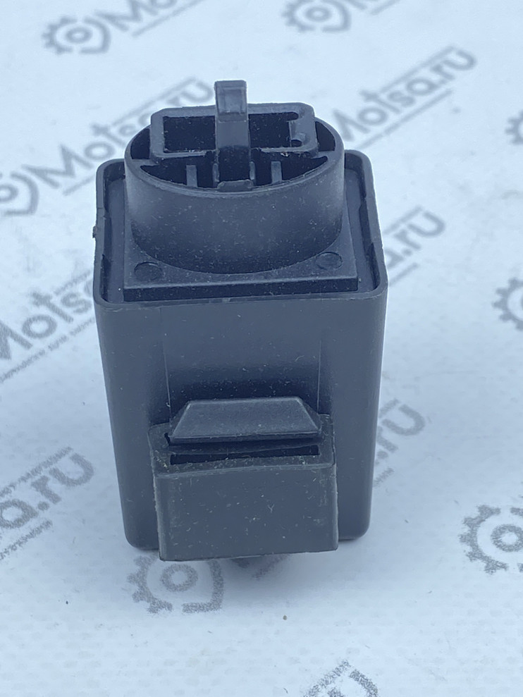 Реле поворотов скутер Yamaha (3 контакта)