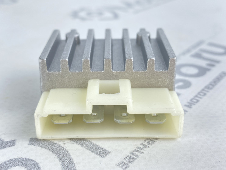 Реле-регулятор (стабилизатор) скутер