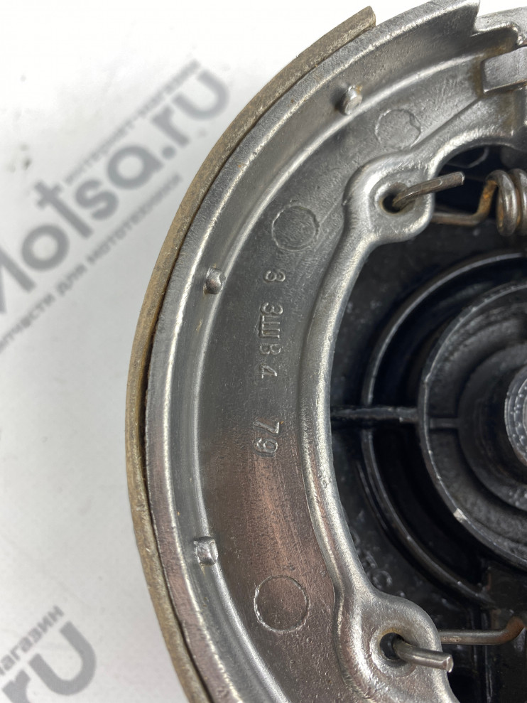 Барабан тормозной передний в сборе с колодками Муравей (реставрация)