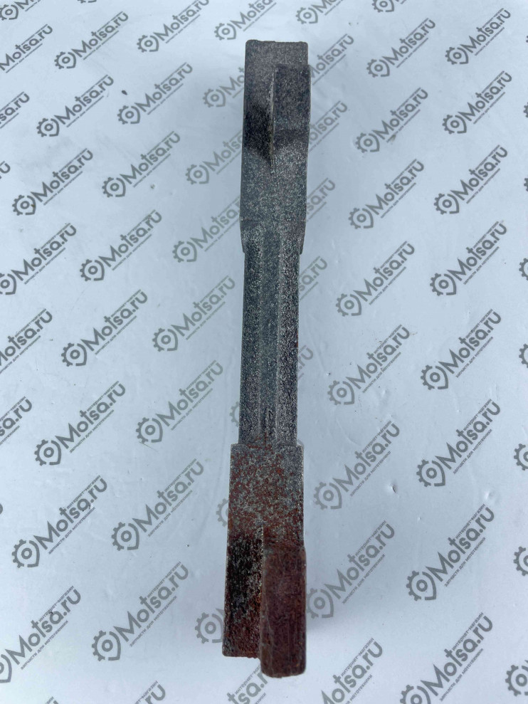 Кронштейн крепления двигателя задний с прорезями R180,190,192,195