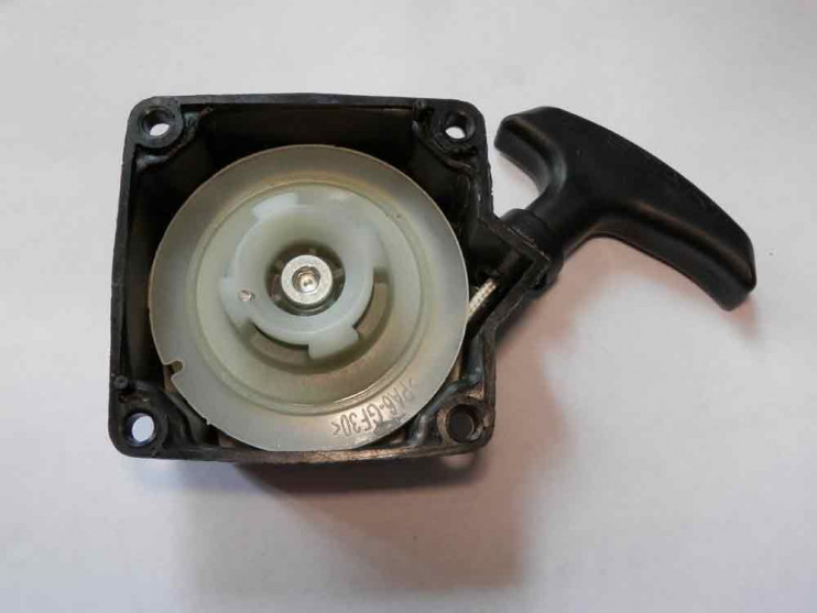 Стартер в сборе мотокосы GBC-033/043/052 (плавный пуск) ТИП-2 (шкив как на пилах)