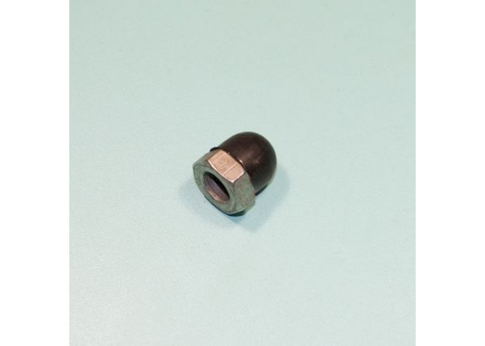 Гайка Вело задней втулки с пластиковым колпачком