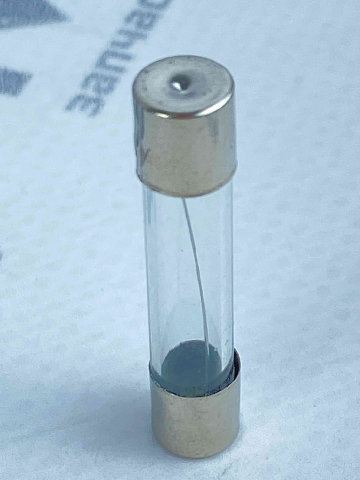 Предохранитель скутер 20 А голый