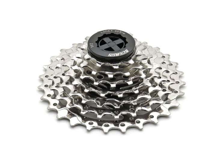 Блок спортивный 7звезд Кассета 11-28 зубов хром