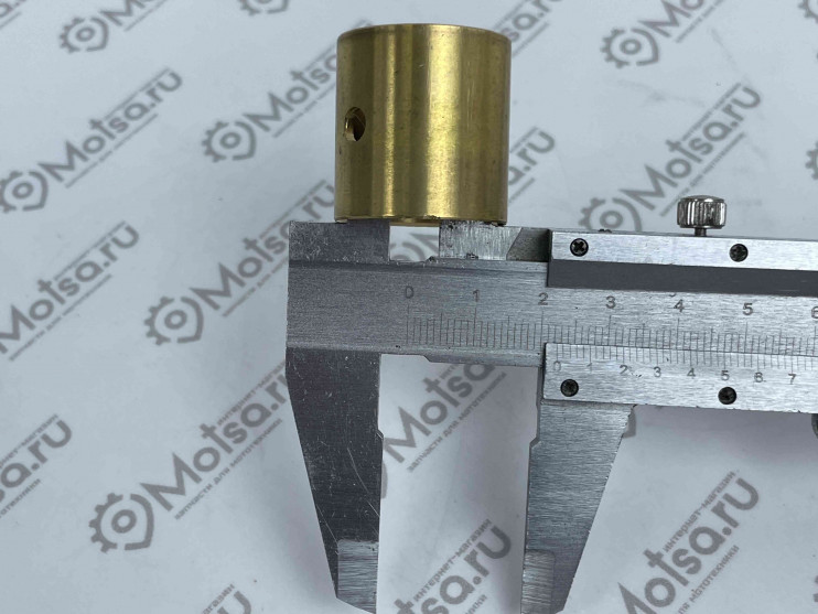 Втулка шатуна коленвала двигателя R175, R180