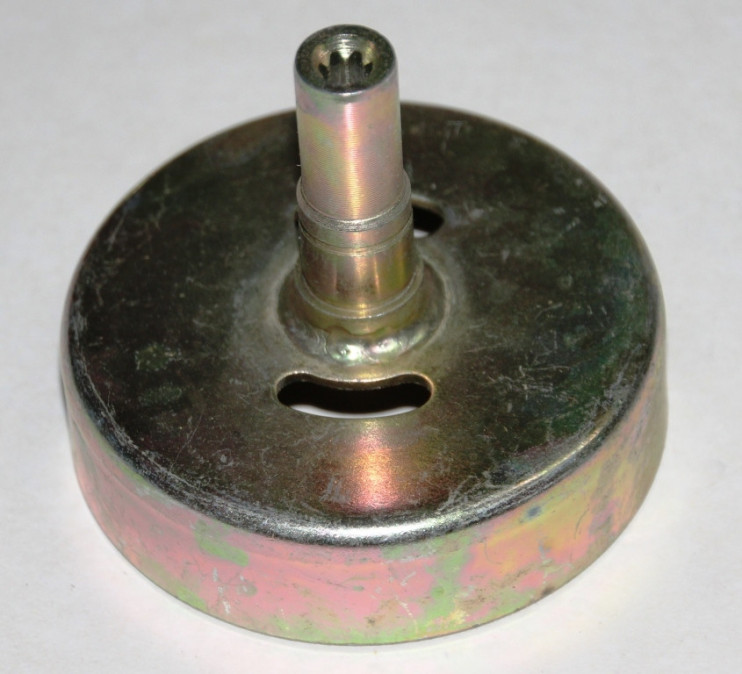 Барабан сцепления мотокосы (квадрат 7 мм, внутренний 78 мм, наружный 82 мм)