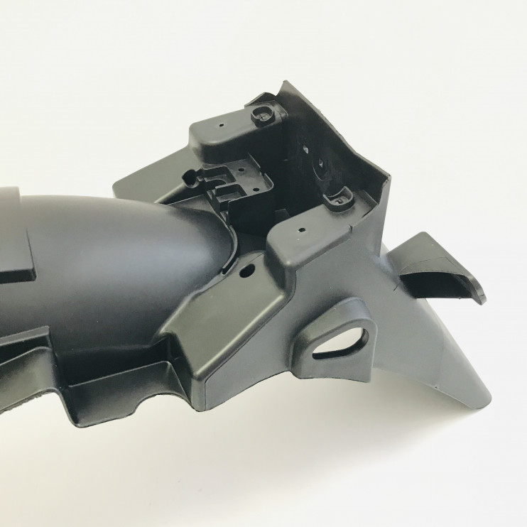 Крыло заднее Yamaha YBR 125 поворотник капелькой