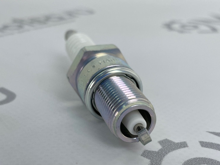 Свеча NGK BP6E оригинальная (5637/7529) (аналог А-17ДВ1)