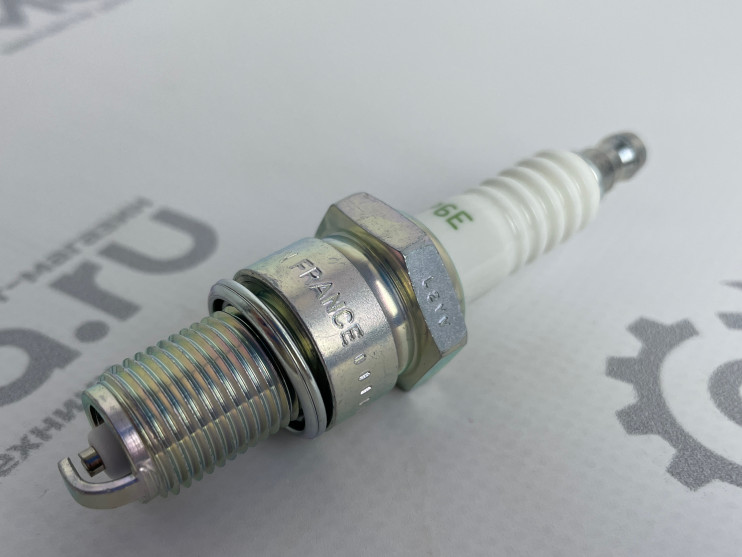 Свеча NGK BP6E оригинальная (5637/7529) (аналог А-17ДВ1)