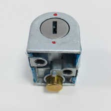 Замки (компл) +крышка бака Delta, Zodiak