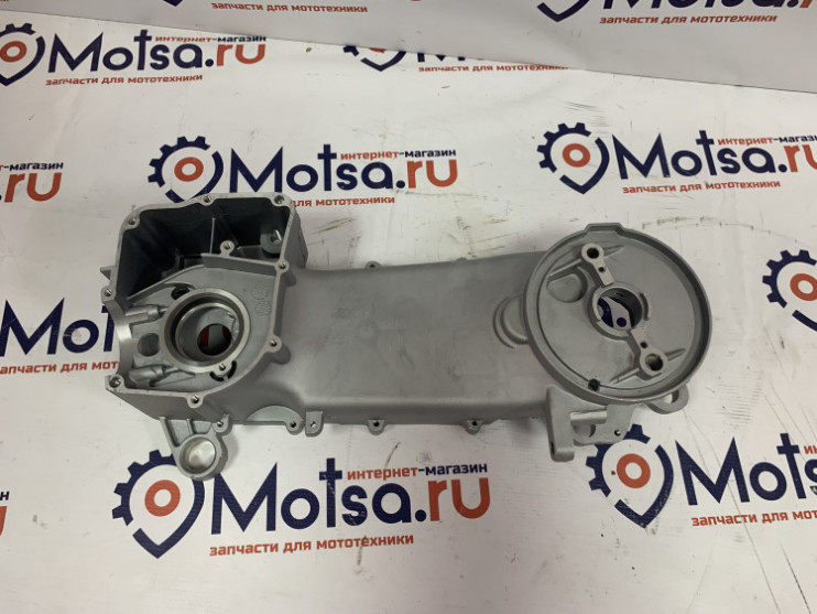 Картер двигателя левый 157QMJ R13