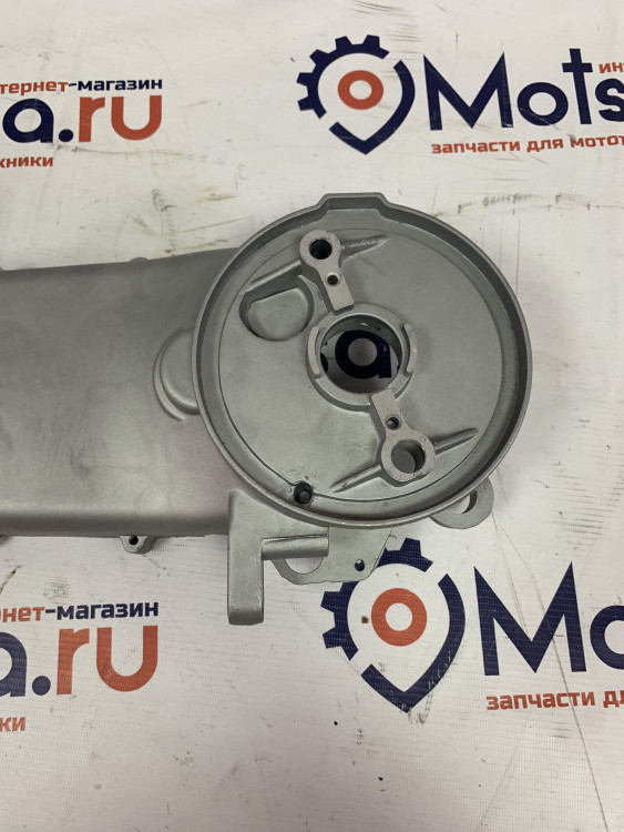 Картер двигателя левый 157QMJ R13