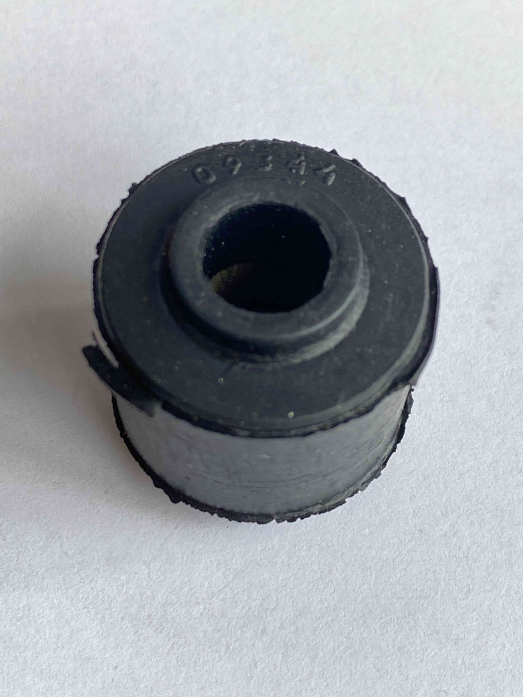 Сайлентблок амортизатора Днепр резина