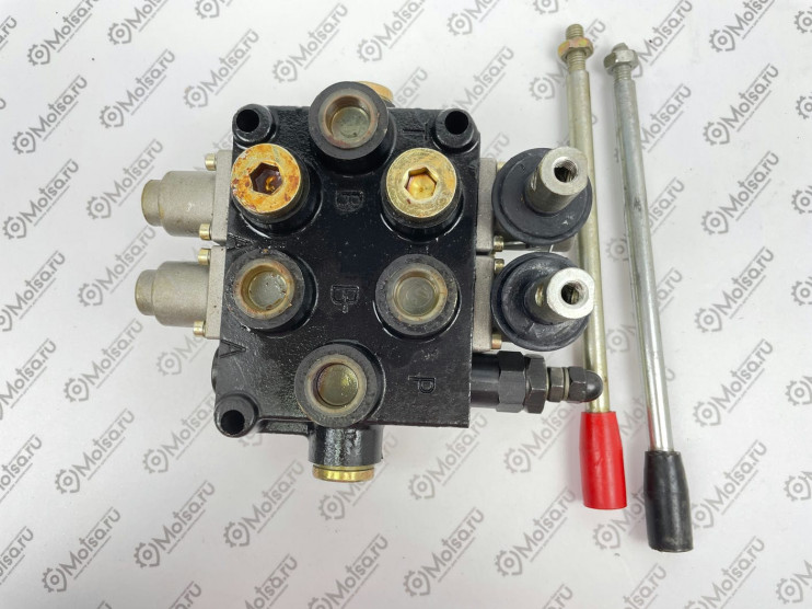 Гидрораспределитель двухконтурный минитрактора LW-12, LW-15