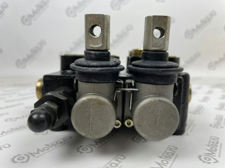 Гидрораспределитель двухконтурный минитрактора LW-12, LW-15