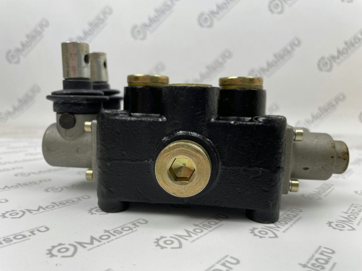 Гидрораспределитель двухконтурный минитрактора LW-12, LW-15