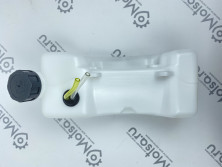 Бензобак мотокосы GBC-043/052 в сборе (крепление по центру)