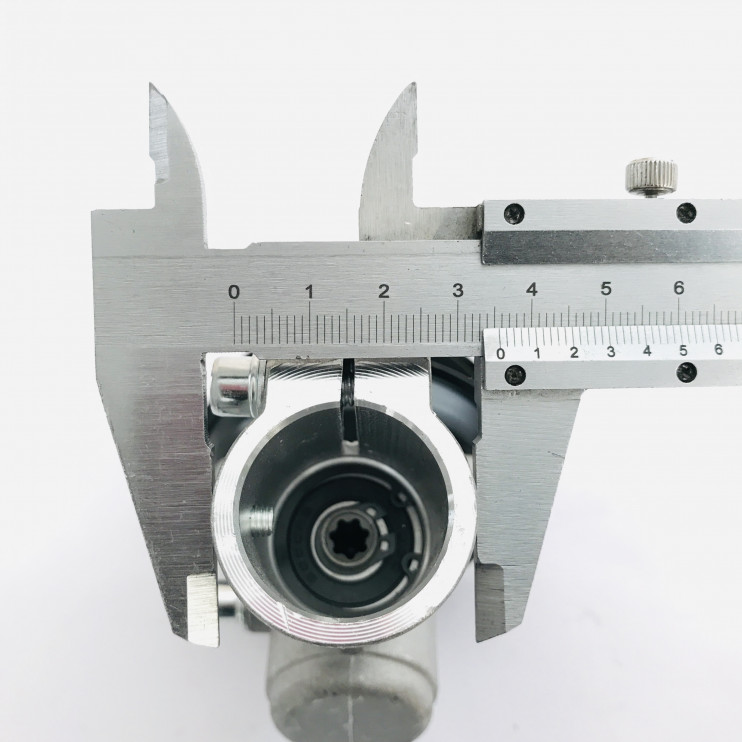 Редуктор нижний в сборе мотокосы BC/GBC-026/033/043 (28мм) (7 шлицев)
