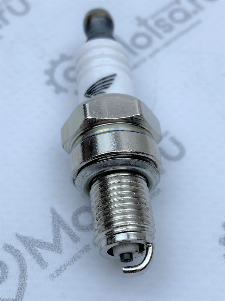 Свеча HONDA H5 аналог NGK CMR6H  бензопила кусторез  Хускварна