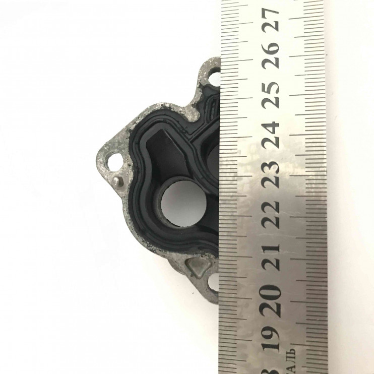 Патрубок карбюратора колено Husqvarna 135 504201201