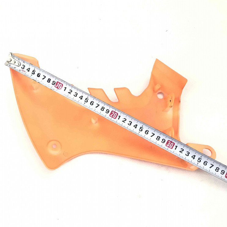 Облицовка боковая внешняя левая бензобака оранжевая КТ50 Sigma Sport