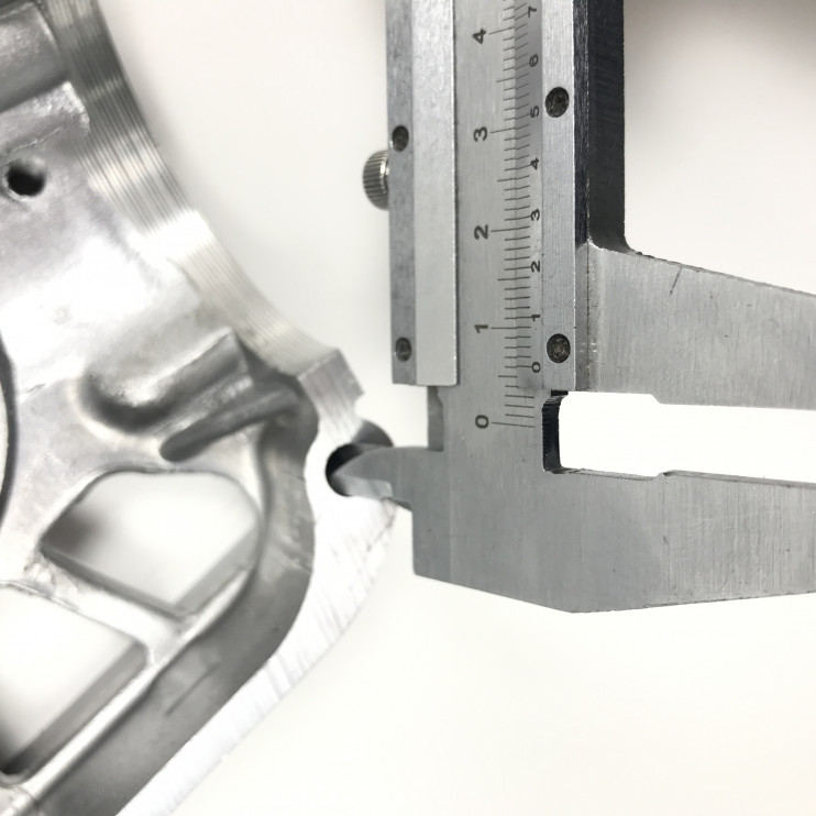 Картер правый Альфа под кпп с сепараторами 70-110cc серебро