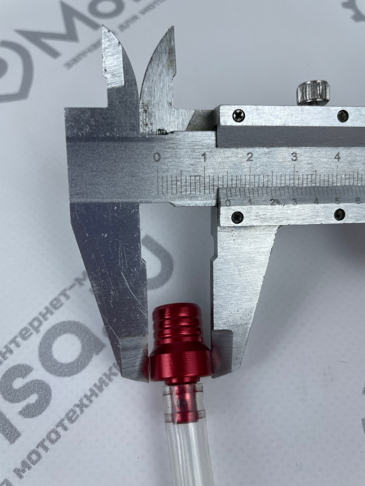 Втулка в крышку бака питбайк TTR125 TTR250 (Красная)