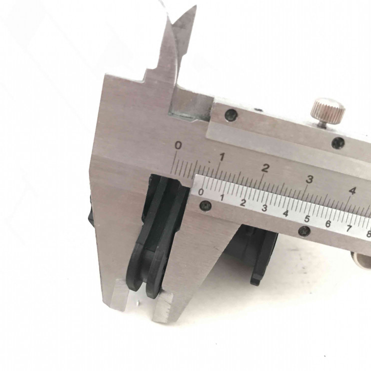 Патрубок карбюратора колено Husqvarna 365 Квадрат