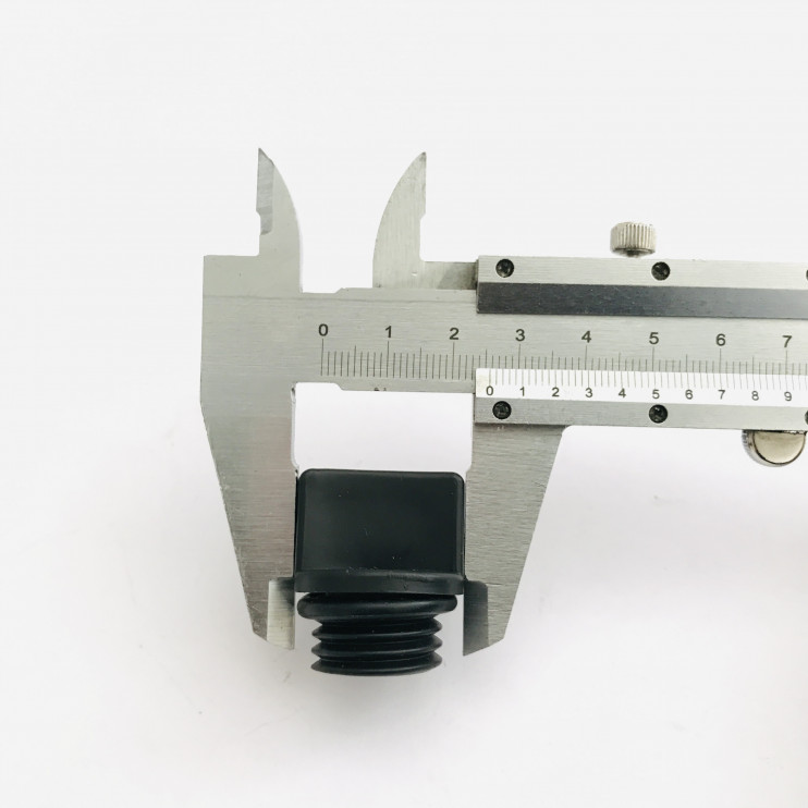 Пробка контрольного отверстия уровня масла CHAMPION BC9713,9714(111201050001)