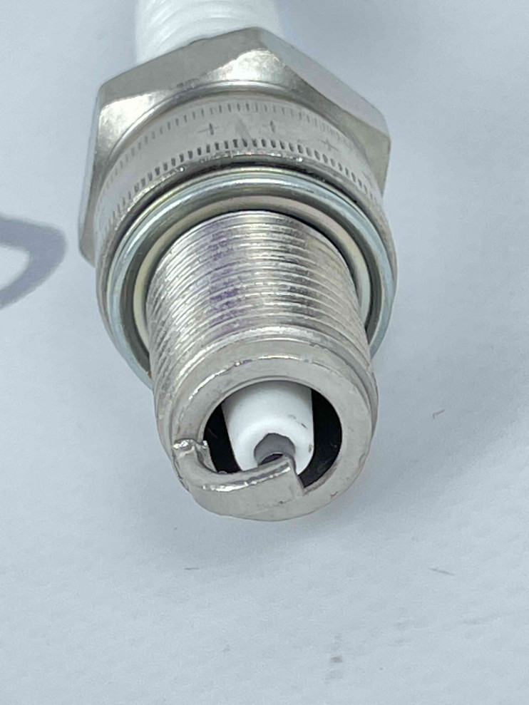 Свеча Буран DENSO W20EPR-U  3047 аналог  NGK BP6ES