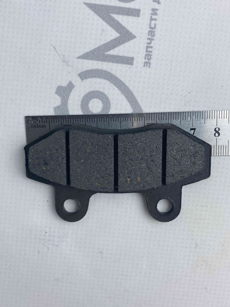 Колодки тормозные диск GY6-125-150 (YY-150) (с правым ухом)