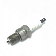 Свеча DENSO W24ESR  6068  снегоход Буран