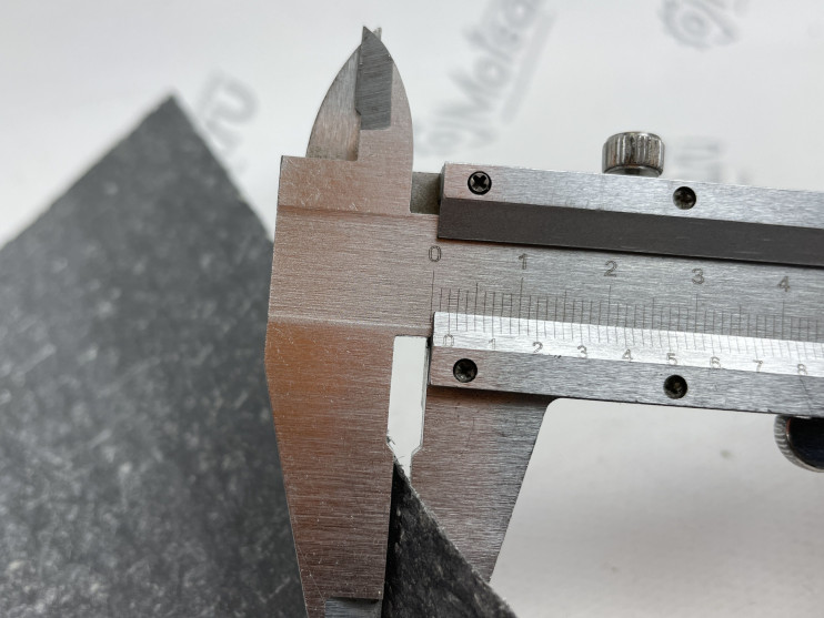 Паронит листовой маслобензостойкий ПМБ 0,6мм (0.5 м. х 0.5 м.)