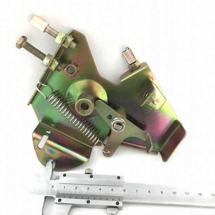 Кронштейн регулировки оборотов 186F, 186FD